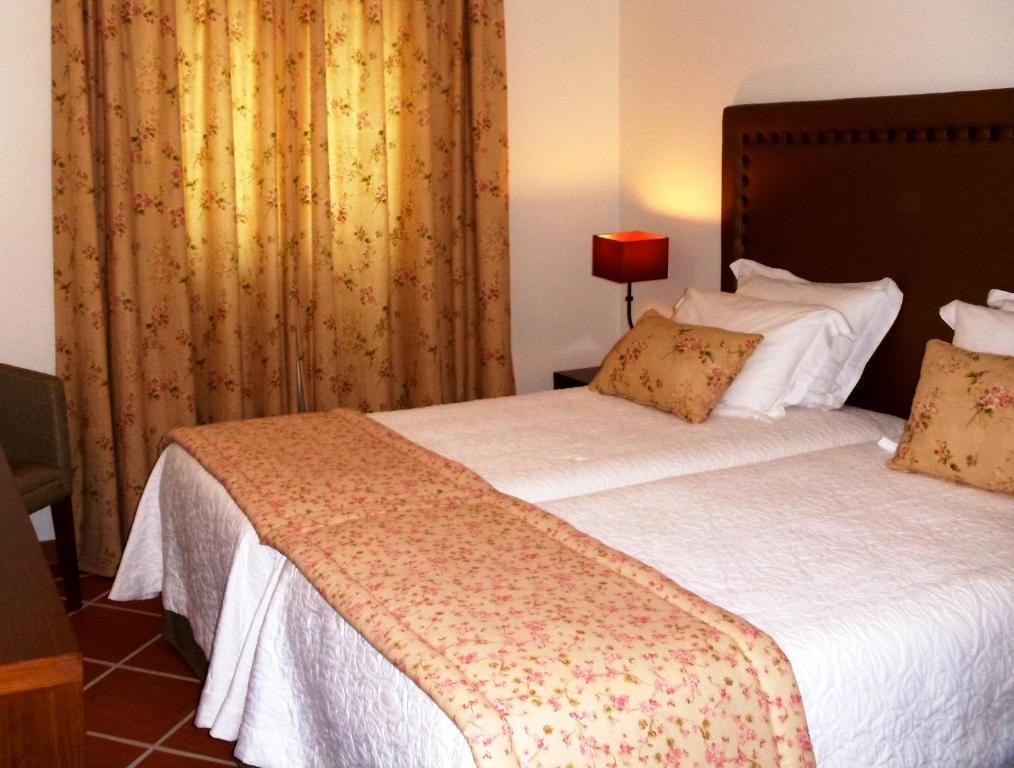 Casa Do Largo - Golega - Turismo De Habitacao Hotel Room photo