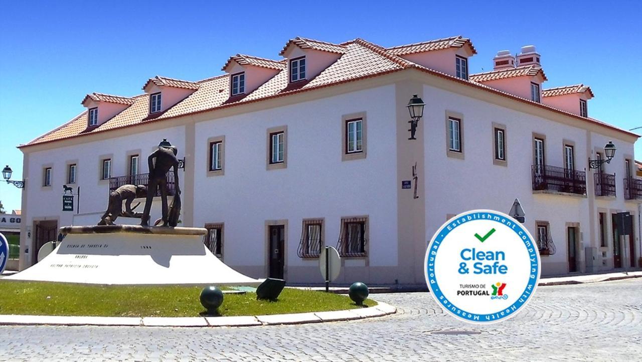 Casa Do Largo - Golega - Turismo De Habitacao Hotel Exterior photo